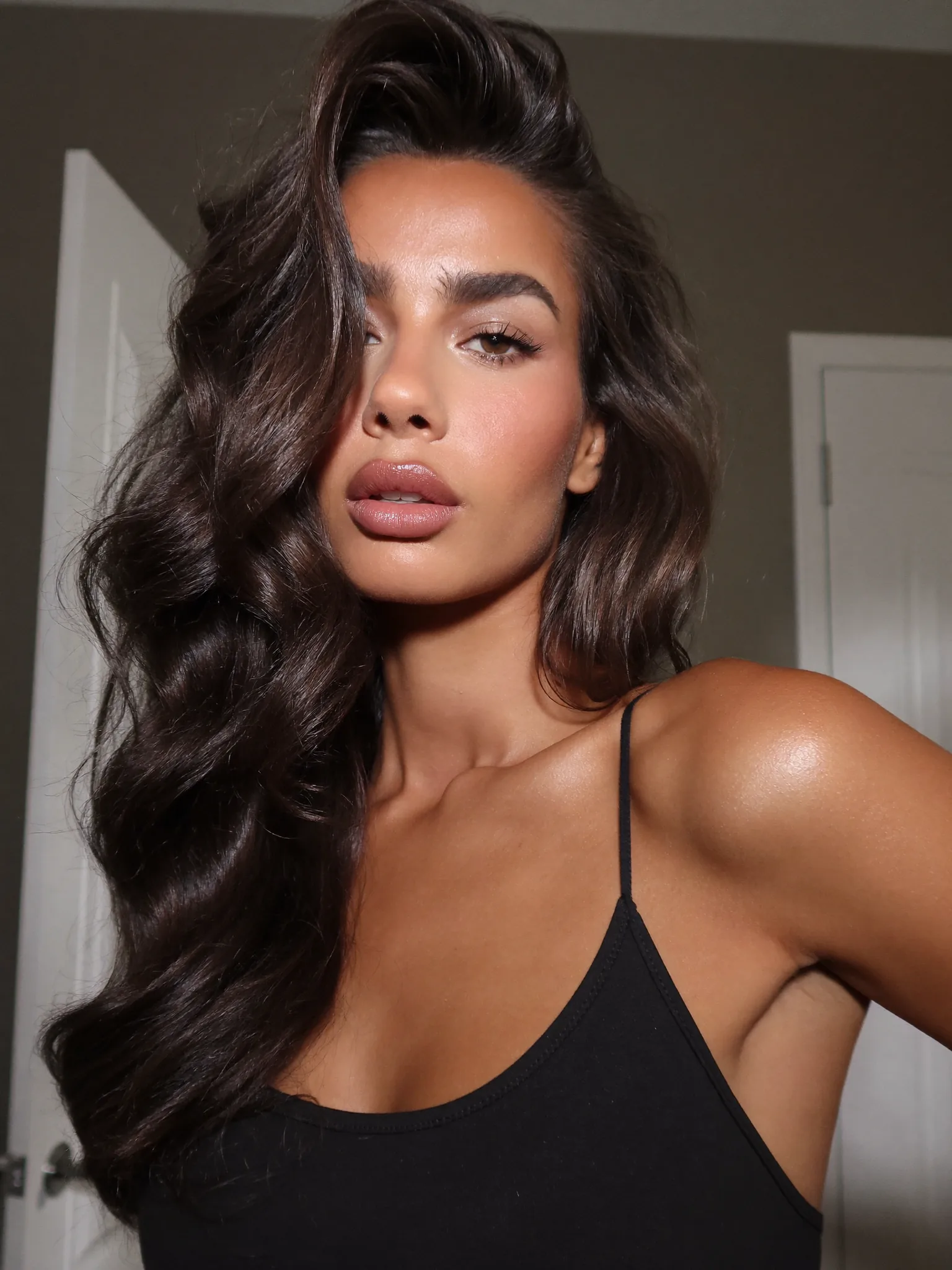Ritratto beauty, capelli e make-up